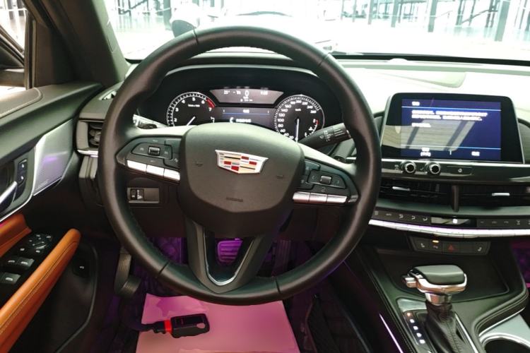 Used Cadillac CT4 2022 28T Luxury Edition Steering Wheel