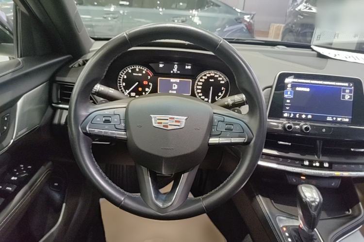 Used Cadillac CT4 2022 28T Luxury Edition Steering Wheel