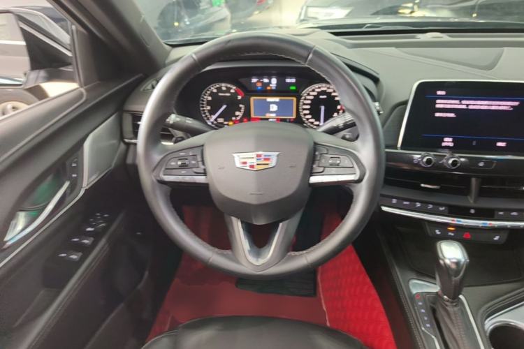 Used Cadillac CT4 2022 28T Luxury Edition Steering Wheel