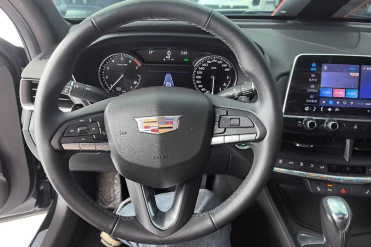 Used Cadillac CT4 2022 28T Luxury Edition Steering Wheel