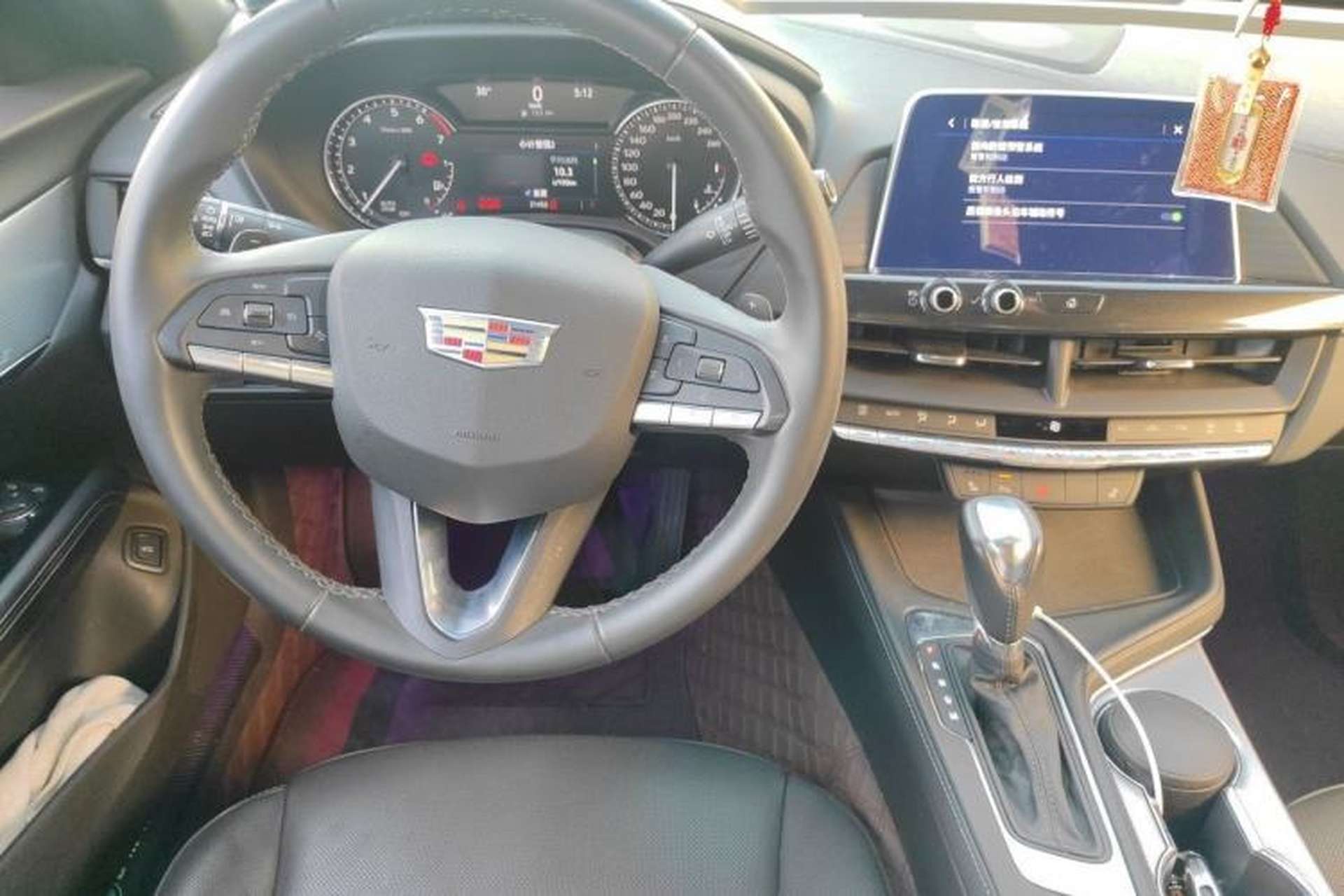 Used Cadillac CT4 2022 28T Luxury Edition Steering Wheel