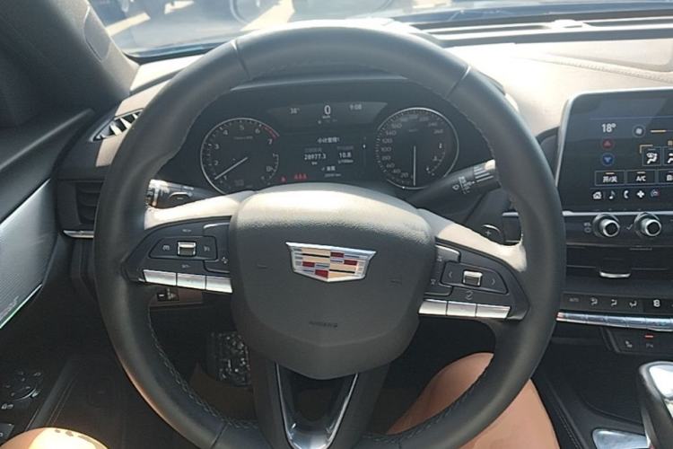 Used Cadillac CT4 2022 28T Luxury Edition Steering Wheel