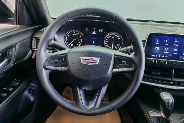 Used Cadillac CT4 2022 28T Fashion Edition Steering Wheel