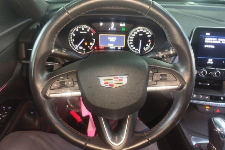Used Cadillac CT4 2022 28T Fashion Edition Steering Wheel