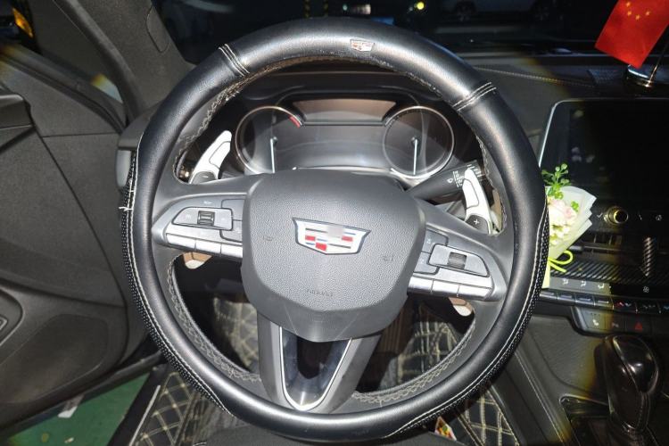 Used Cadillac CT4 2022 28T Luxury Edition Steering Wheel