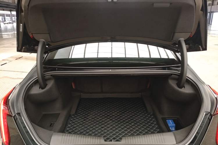 Used Cadillac CT4 2022 28T Luxury Edition Trunk