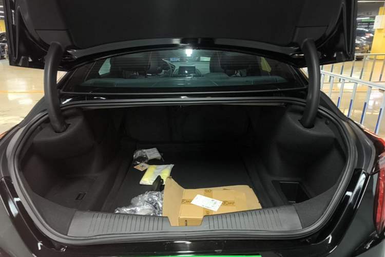 Used Cadillac CT4 2022 28T Luxury Edition Trunk