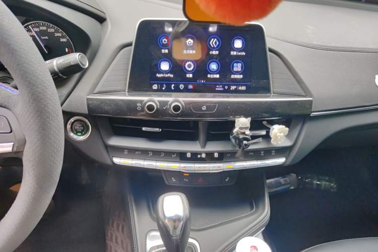 Used Cadillac CT4 2022 28T Luxury Edition Audio And AC Panel