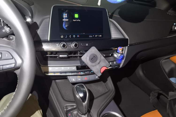 Used Cadillac CT4 2022 28T Luxury Edition Audio And AC Panel