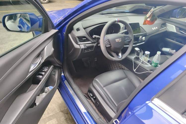 Used Cadillac CT4 2022 28T Luxury Edition Driver Seat