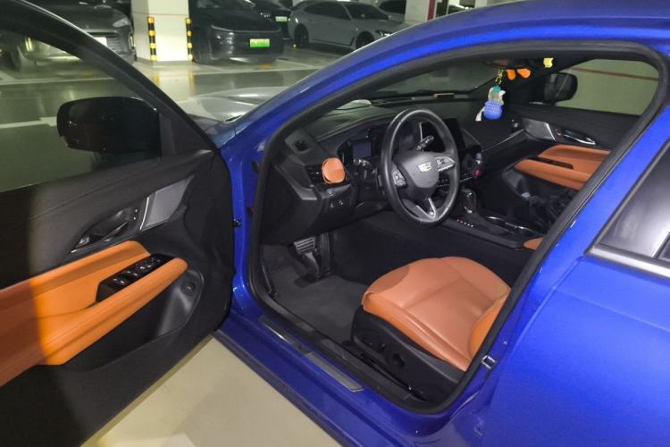 Used Cadillac CT4 2022 28T Luxury Edition Driver Seat