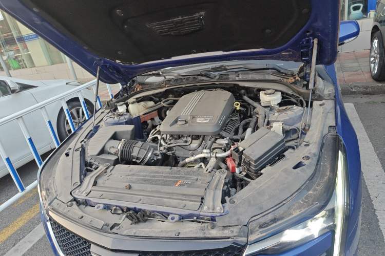 Used Cadillac CT4 2022 28T Fashion Edition Engine Bay