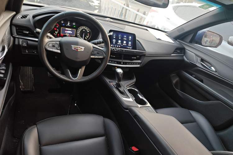 Used Cadillac CT4 2022 28T Fashion Edition Interior 2