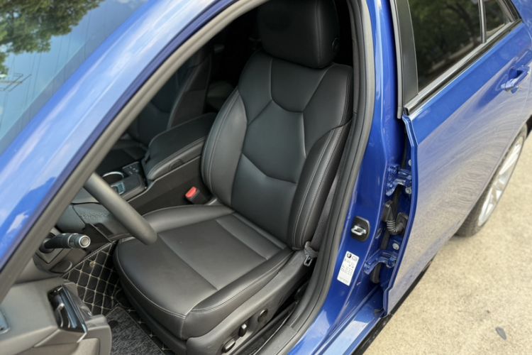 Used Cadillac CT4 2022 28T Fashion Edition Interior 3