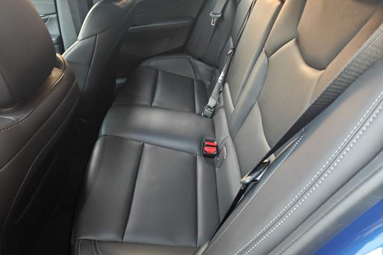 Used Cadillac CT4 2022 28T Fashion Edition Interior 4