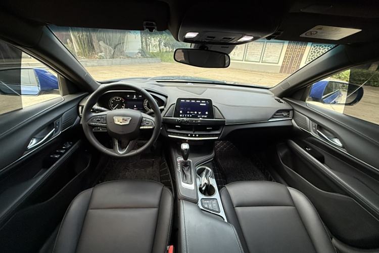 Used Cadillac CT4 2022 28T Fashion Edition Interior 5