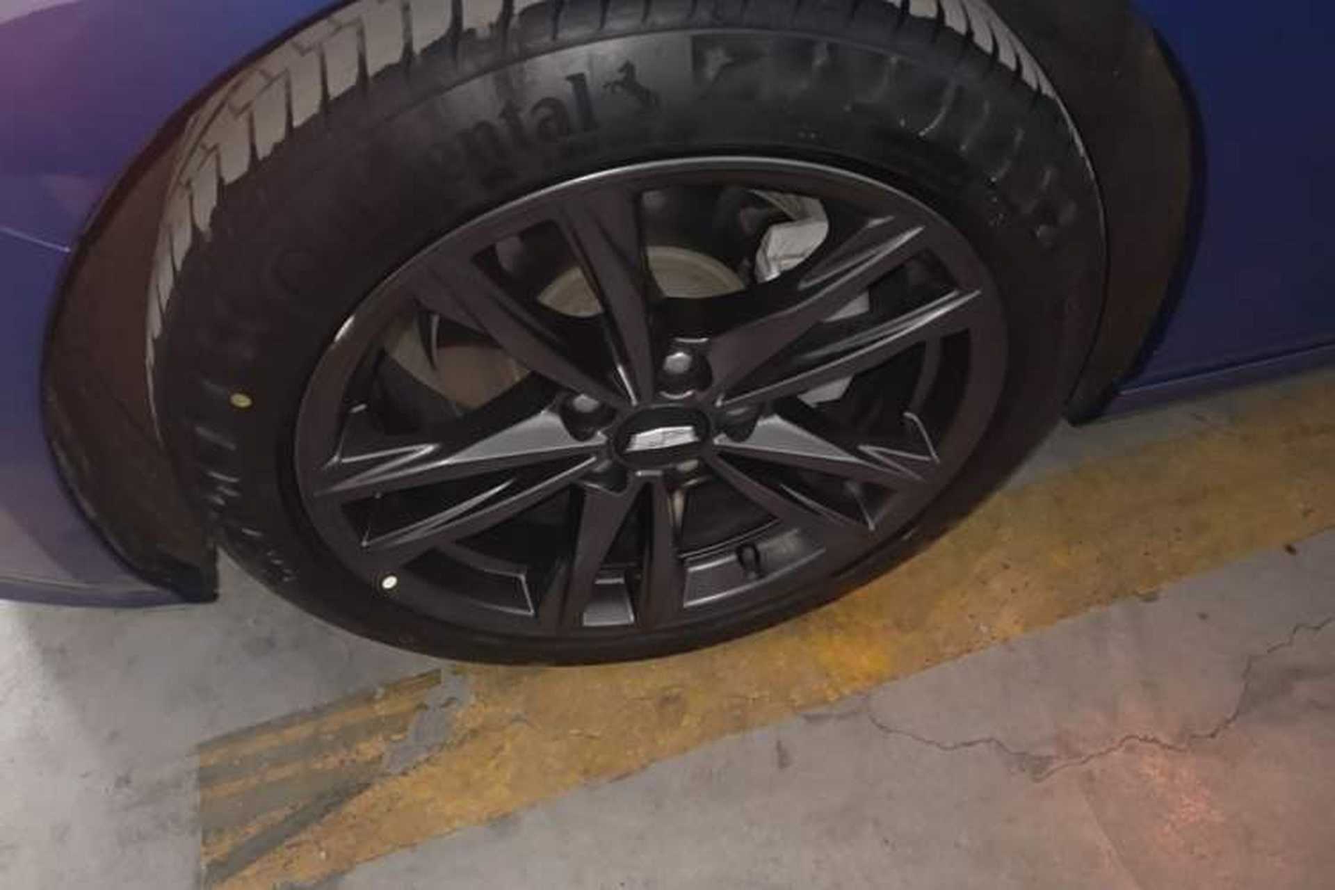 Used Cadillac CT4 2022 28T Luxury Edition Left Front Wheel Hub