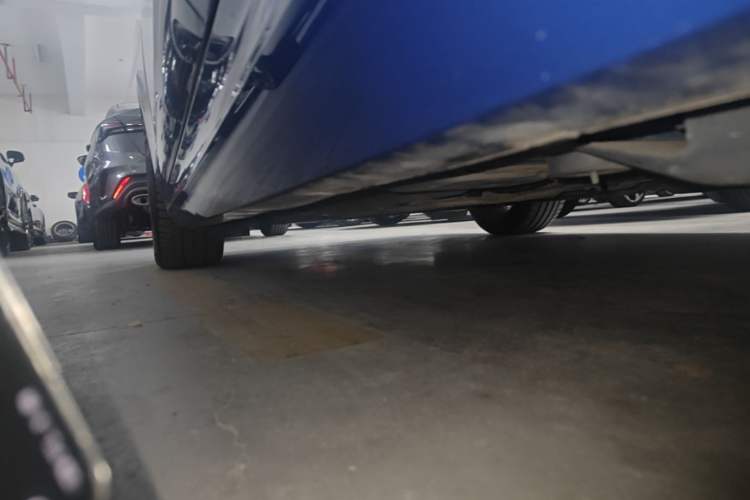 Used Cadillac CT4 2022 28T Luxury Edition Left Side Sill