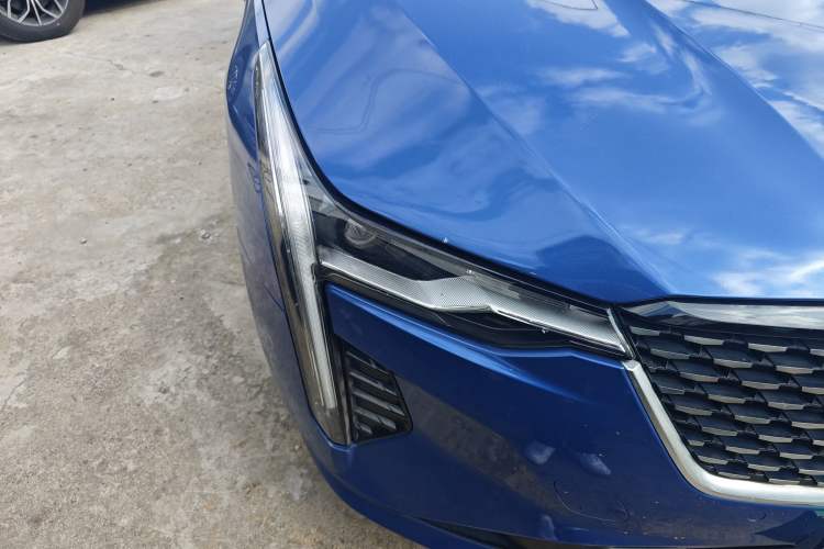 Used Cadillac CT4 2022 28T Luxury Edition Right Front Headlight