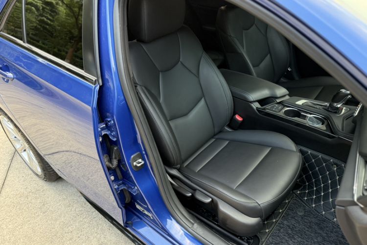 Used Cadillac CT4 2022 28T Fashion Edition Right Front Seat