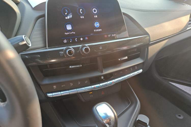 Used Cadillac CT4 2022 28T Fashion Edition Audio And AC Panel