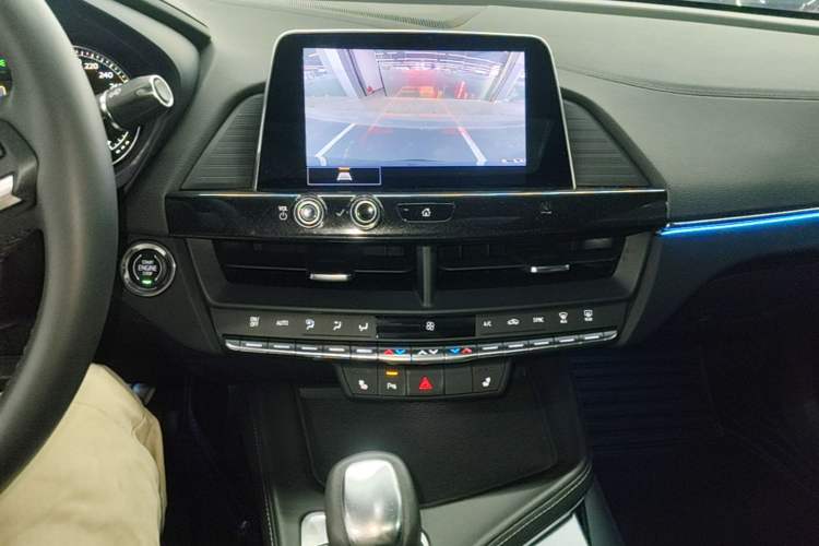 Used Cadillac CT4 2022 28T Luxury Edition Audio And AC Panel