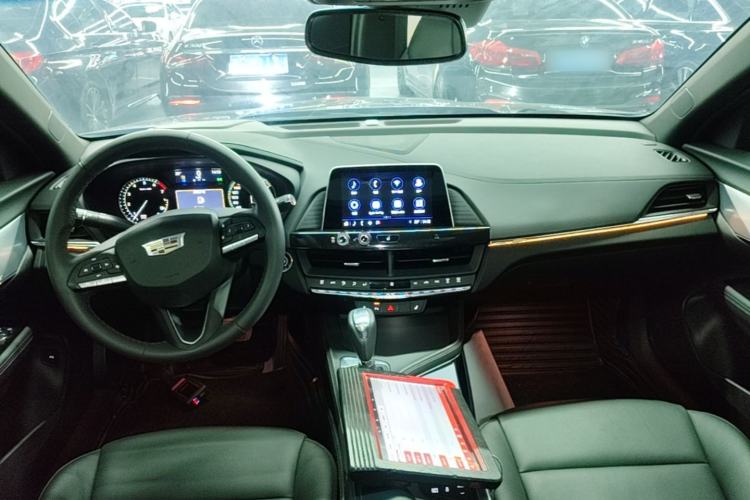 Used Cadillac CT4 2022 28T Luxury Edition Center Console