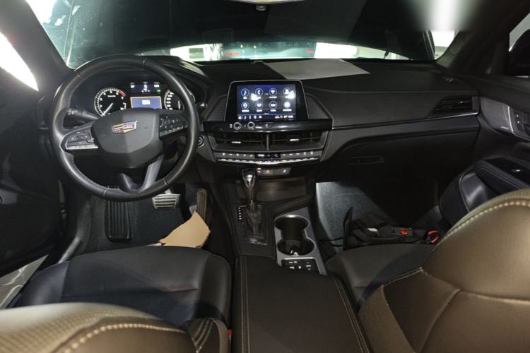 Used Cadillac CT4 2022 28T Luxury Edition Center Console