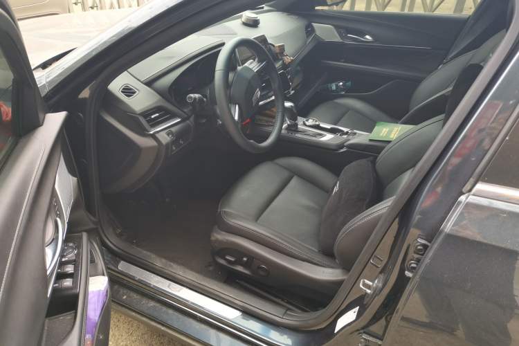 Used Cadillac CT4 2022 28T Luxury Edition Driver Seat