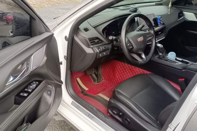 Used Cadillac CT4 2022 28T Luxury Edition Driver Seat