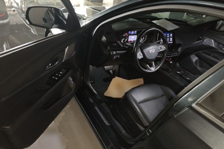 Used Cadillac CT4 2022 28T Luxury Edition Driver Seat