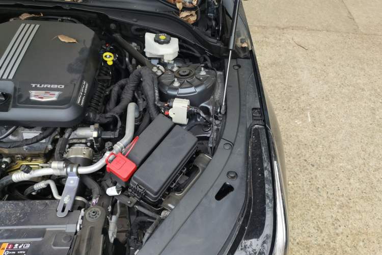 Used Cadillac CT4 2022 28T Luxury Edition Engine Bay Left