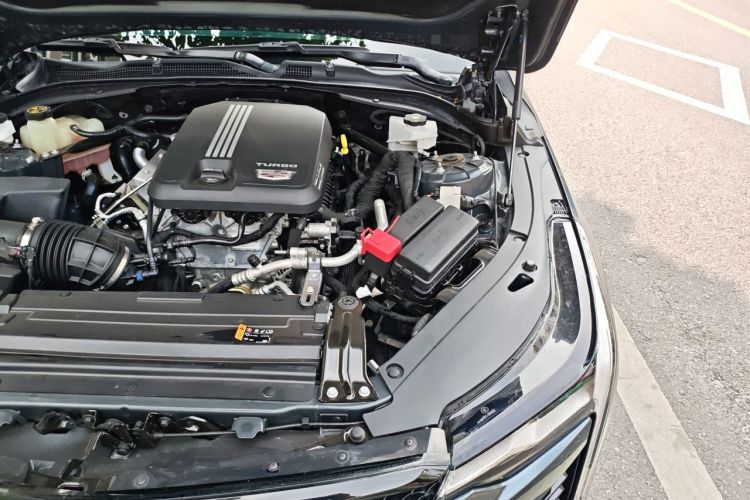 Used Cadillac CT4 2022 28T Fashion Edition Engine Bay Left