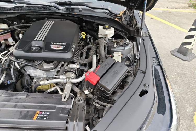 Used Cadillac CT4 2022 28T Luxury Edition Engine Bay Left