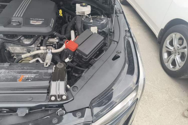 Used Cadillac CT4 2022 28T Luxury Edition Engine Bay Left