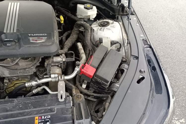 Used Cadillac CT4 2022 28T Luxury Edition Engine Bay Left
