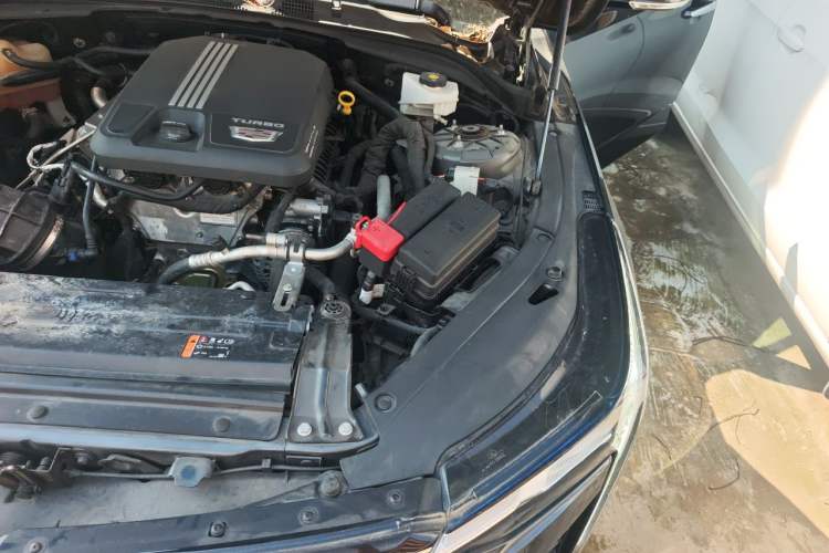 Used Cadillac CT4 2022 28T Luxury Edition Engine Bay Left