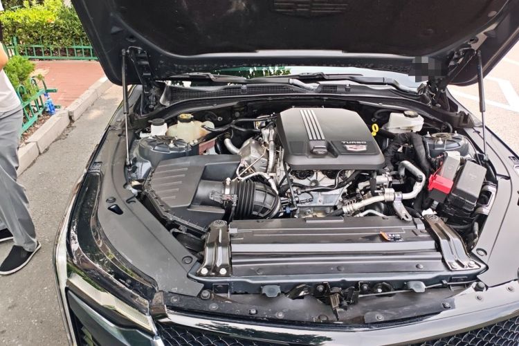 Used Cadillac CT4 2022 28T Fashion Edition Engine Bay Right