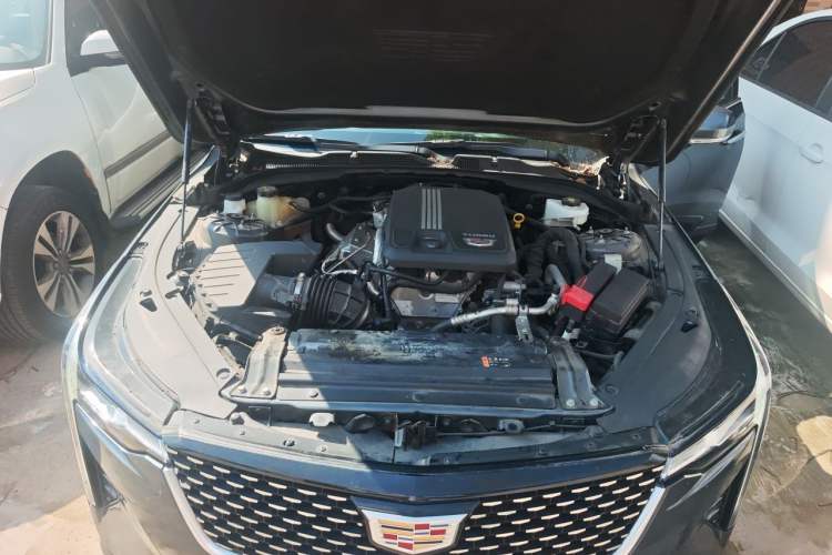 Used Cadillac CT4 2022 28T Luxury Edition Engine Bay