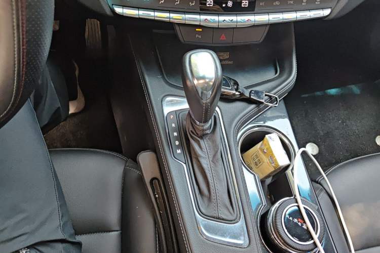 Used Cadillac CT4 2022 28T Fashion Edition Gear Lever