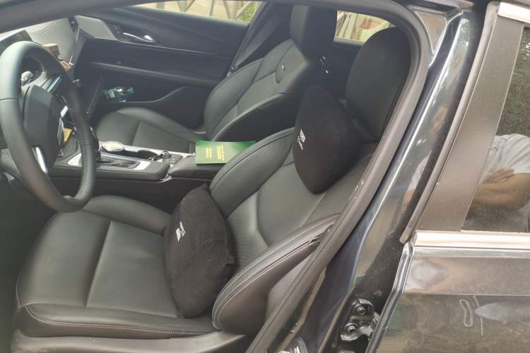 Used Cadillac CT4 2022 28T Luxury Edition Left Front Seat