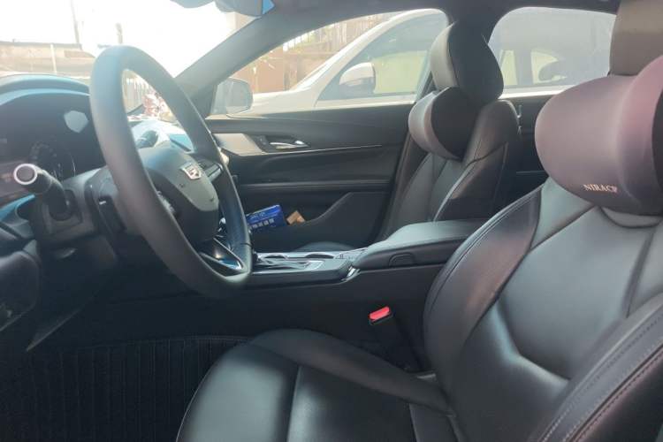 Used Cadillac CT4 2022 28T Luxury Edition Left Front Seat