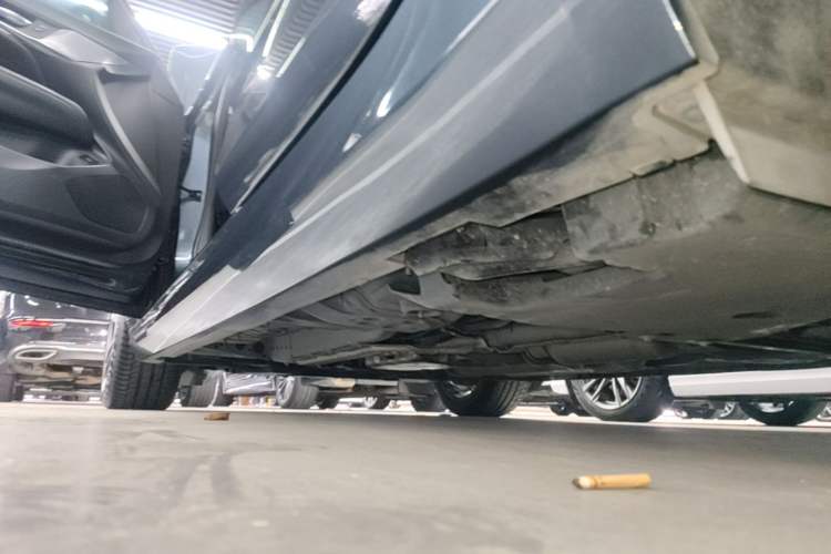 Used Cadillac CT4 2022 28T Luxury Edition Left Side Sill
