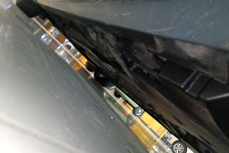 Used Cadillac CT4 2022 28T Luxury Edition Left Side Sill