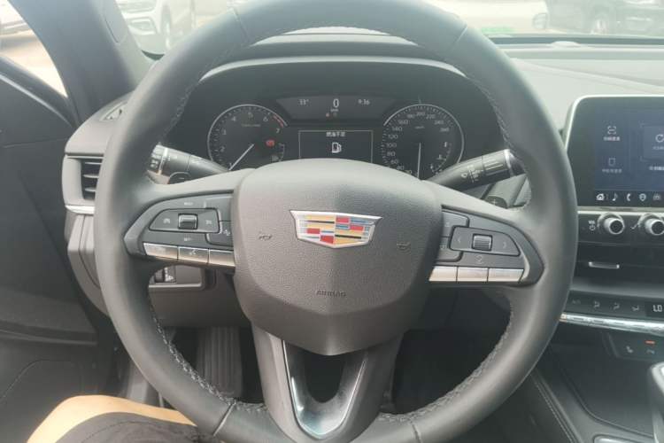 Used Cadillac CT4 2022 28T Luxury Edition Steering Wheel