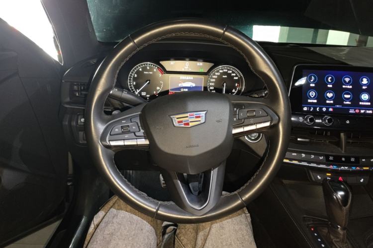 Used Cadillac CT4 2022 28T Luxury Edition Steering Wheel