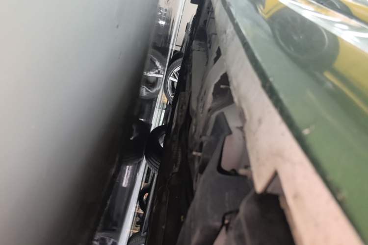 Used Cadillac CT4 2022 28T Luxury Edition Left Side Sill