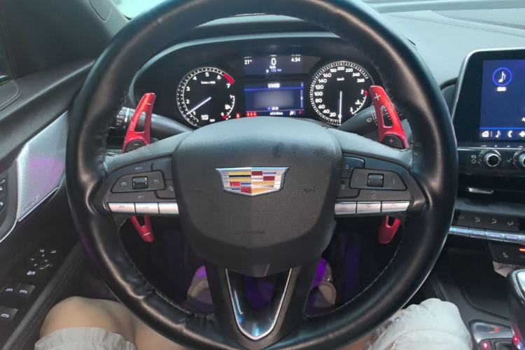 Used Cadillac CT4 2022 28T Luxury Edition Steering Wheel