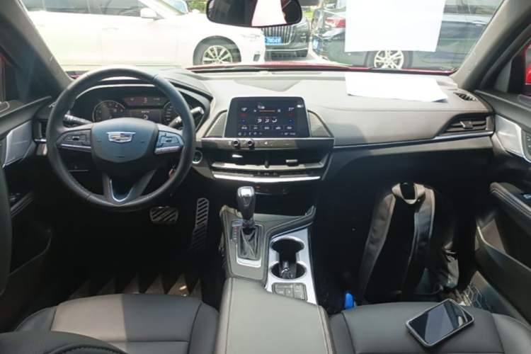 Used Cadillac CT4 2022 28T Luxury Edition Center Console