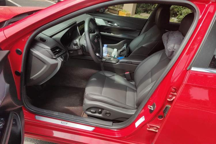 Used Cadillac CT4 2022 28T Luxury Edition Driver Seat